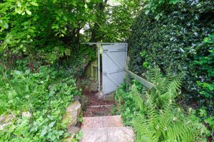 Photo 32- click for photo gallery